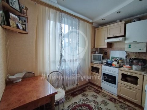 2-к квартира, 1/3 эт., 52м²