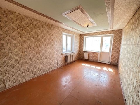2-к квартира, 5/5 эт., 42м²