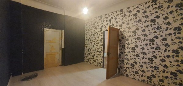 3-к квартира, 1/4 эт., 74м²