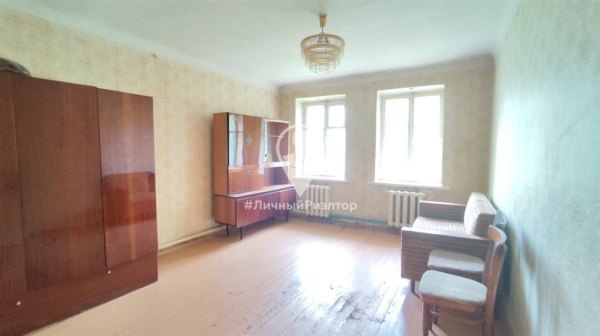 3-к квартира, 1/2 эт., 53м²