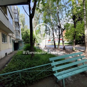 3-к квартира, 1/5 эт., 61м²