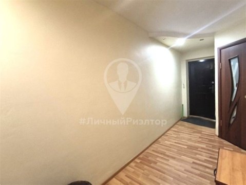 3-к квартира, 5/5 эт., 60м²