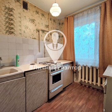 3-к квартира, 1/5 эт., 61м²