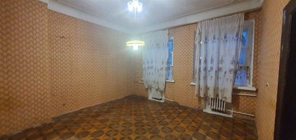 3-к квартира, 1/4 эт., 74м²