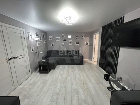 2-к квартира, 1/9 эт., 61м²