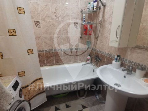 2-к квартира, 5/5 эт., 51м²
