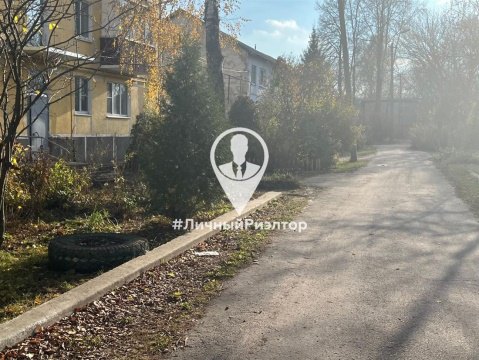3-к квартира, 1/3 эт., 52м²