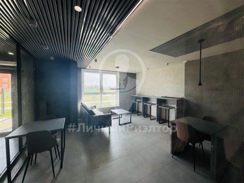 4-к квартира, 1/18 эт., 84м²