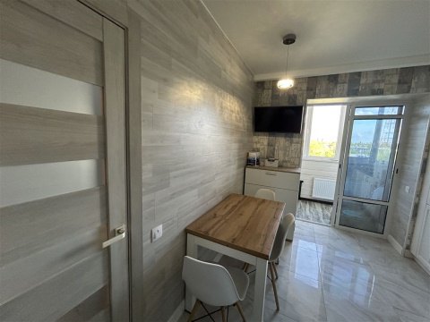 1-к квартира, 8/10 эт., 38м²