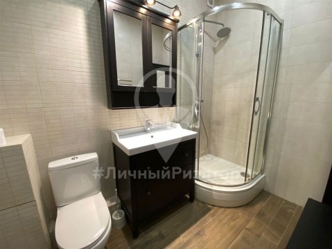 2-к квартира, 6/6 эт., 79м²