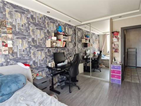 2-к квартира, 13/17 эт., 58м²
