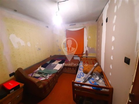 Дом 198м², участок 3 сот.