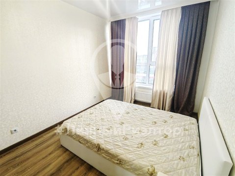 1-к квартира, 8/17 эт., 43м²