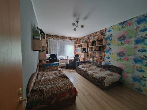 3-к квартира, 1/3 эт., 73м²