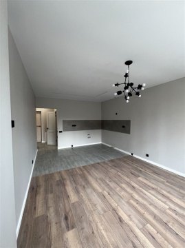 3-к квартира, 9/32 эт., 76м²