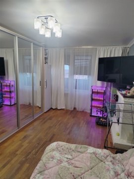 3-к квартира, 9/9 эт., 65м²