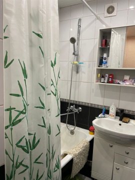 3-к квартира, 4/5 эт., 56м²