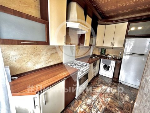 2-к квартира, 2/4 эт., 75м²