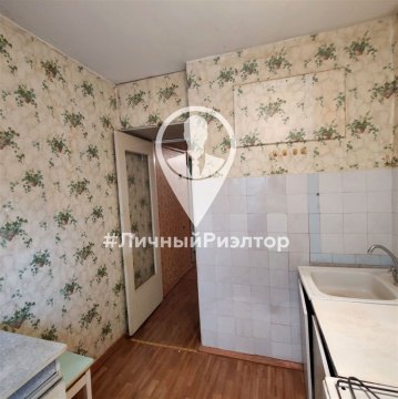 3-к квартира, 1/5 эт., 61м²