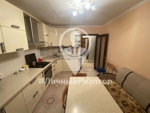 1-к квартира, 3/15 эт., 45м²