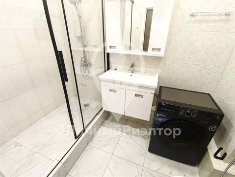 1-к квартира, 8/17 эт., 43м²