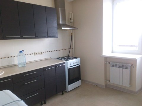 2-к квартира, 10/10 эт., 64м²