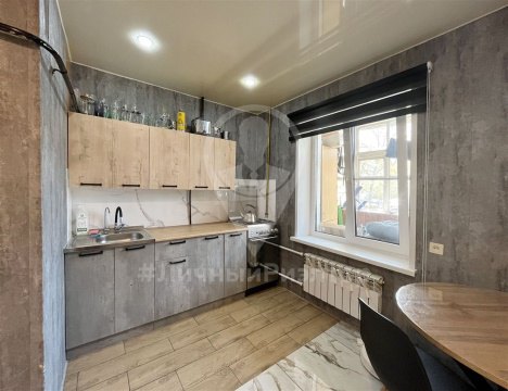 2-к квартира, 1/5 эт., 42м²