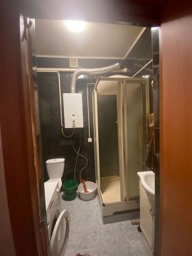 3-к квартира, 1/3 эт., 80м²