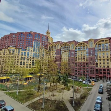 5-к квартира, 4/10 эт., 125м²