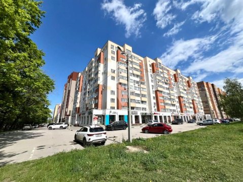2-к квартира, 10/11 эт., 77м²