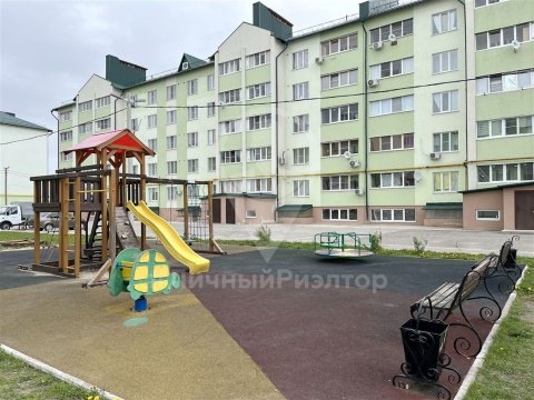 1-к квартира, 5/5 эт., 45м²