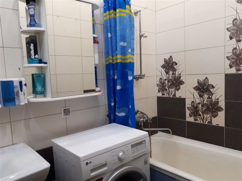 4-к квартира, 5/5 эт., 94м²