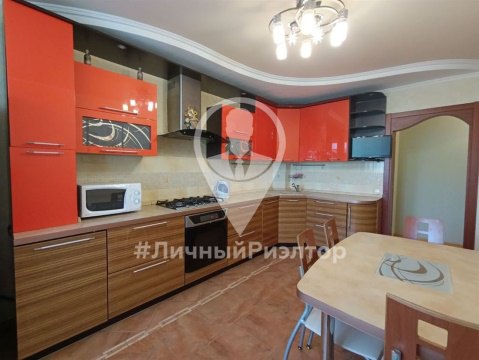3-к квартира, 5/10 эт., 108м²