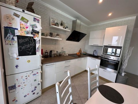 2-к квартира, 13/19 эт., 62м²