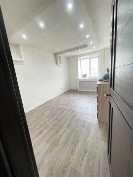 4-к квартира, 1/5 эт., 98м²