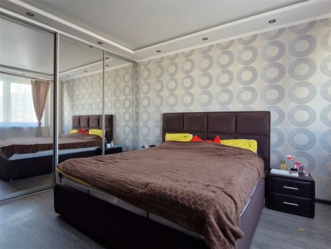 2-к квартира, 13/17 эт., 58м²