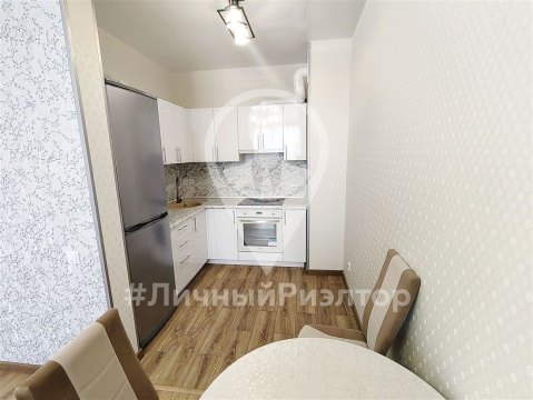 1-к квартира, 8/17 эт., 43м²