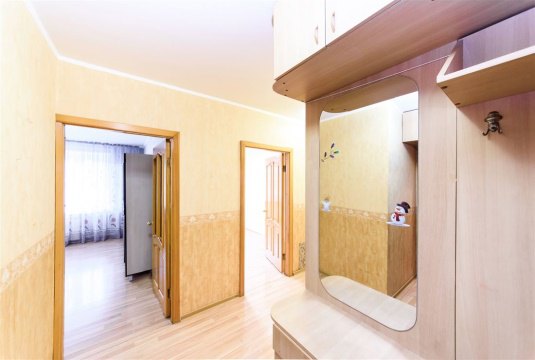 3-к квартира, 1/7 эт., 70м²