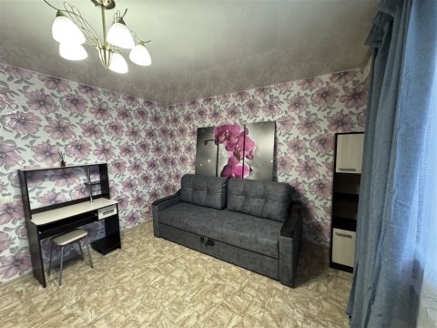 2-к квартира, 10/10 эт., 62м²