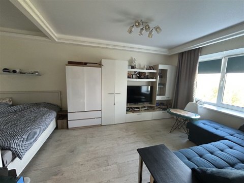 1-к квартира, 8/10 эт., 38м²
