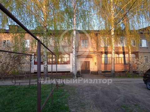 3-к квартира, 1/2 эт., 63м²