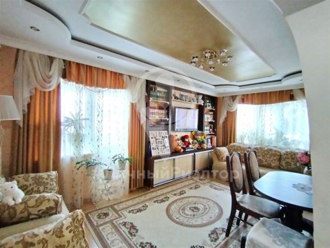 2-к квартира, 1/3 эт., 52м²