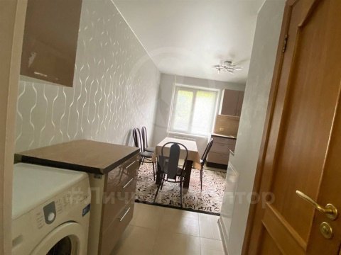2-к квартира, 1/10 эт., 64м²