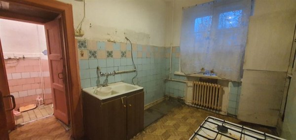 3-к квартира, 1/4 эт., 74м²