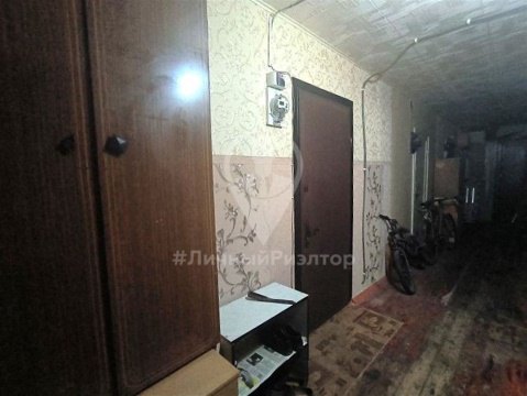 1-к квартира, 4/5 эт., 60м²
