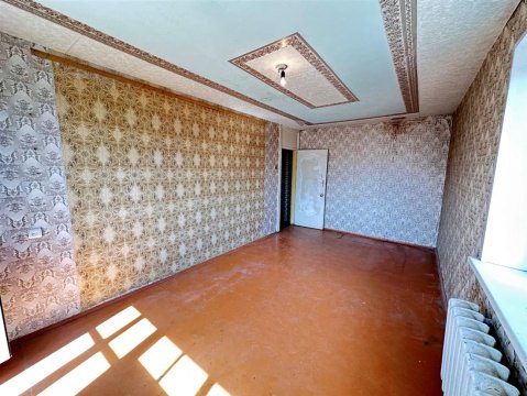 2-к квартира, 5/5 эт., 42м²