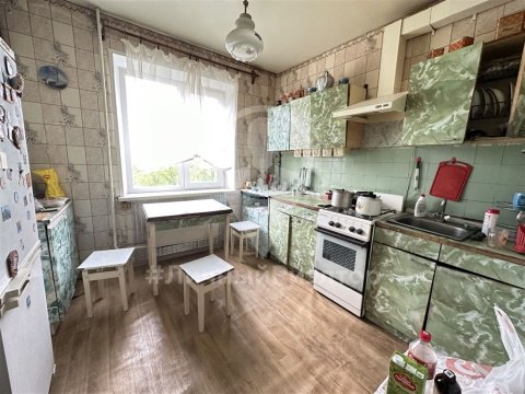 4-к квартира, 5/5 эт., 84м²