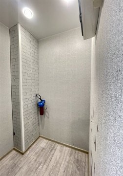 4-к квартира, 1/5 эт., 98м²