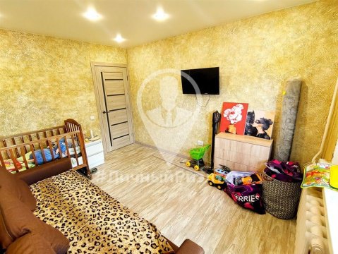 2-к квартира, 3/3 эт., 48м²