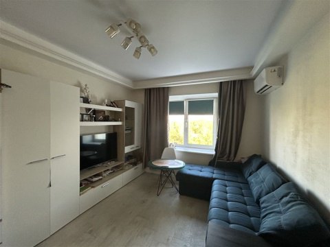 1-к квартира, 8/10 эт., 38м²
